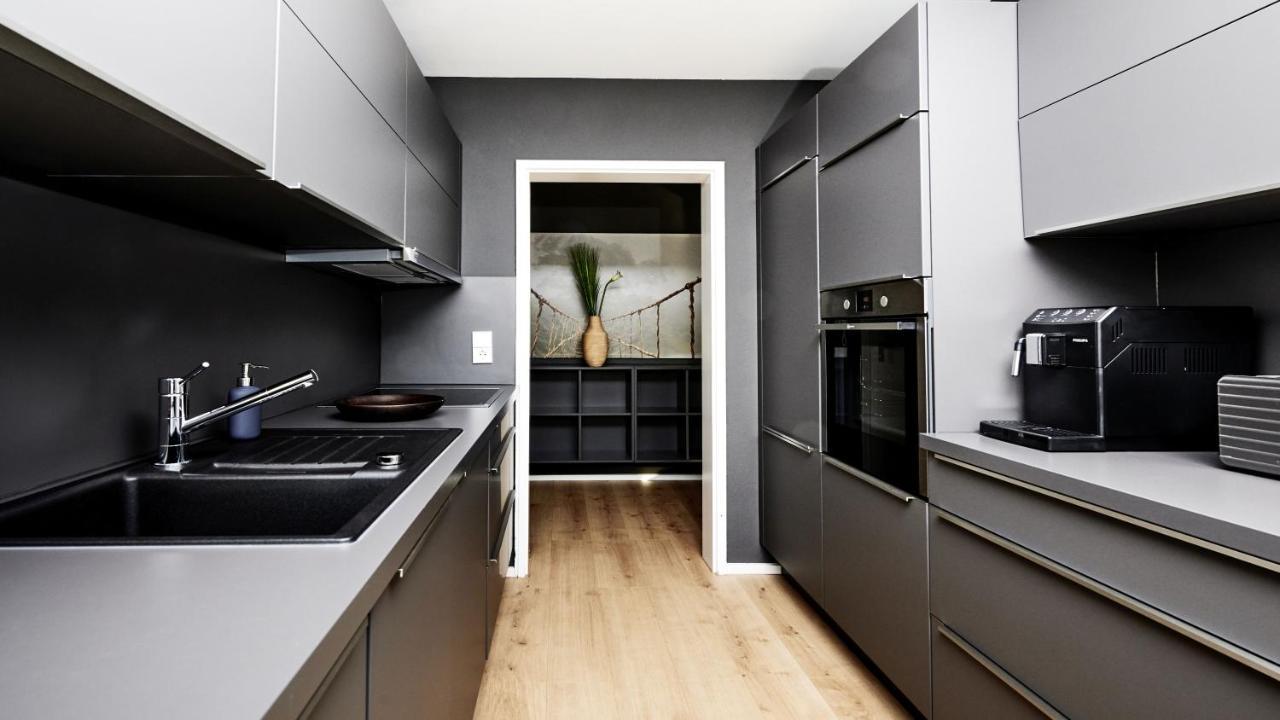 Criston Apartments - Like Home G ทือบิงเงิน ภายนอก รูปภาพ